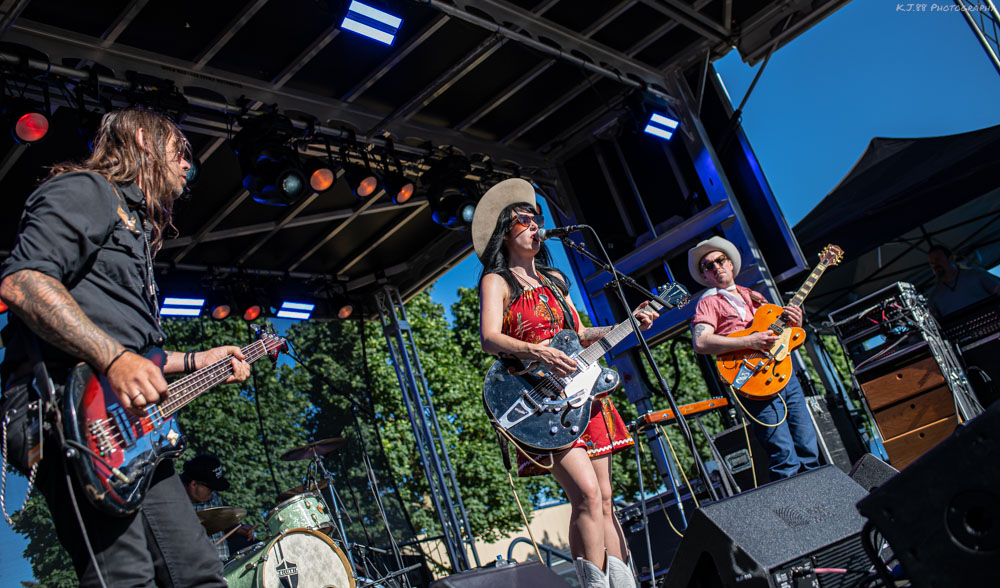 Jenny Don't & The Spurs, Clackamas County Fairgrounds, photo by Kevin Pettigrew