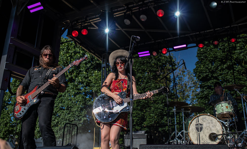 Jenny Don't & The Spurs, Clackamas County Fairgrounds, photo by Kevin Pettigrew