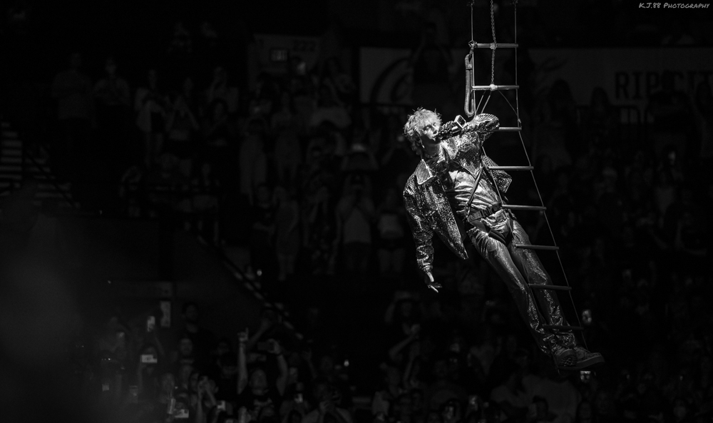 Machine Gun Kelly, Moda Center, photo by Kevin Pettigrew