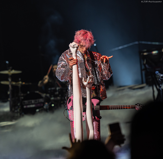 Machine Gun Kelly, Moda Center, photo by Kevin Pettigrew