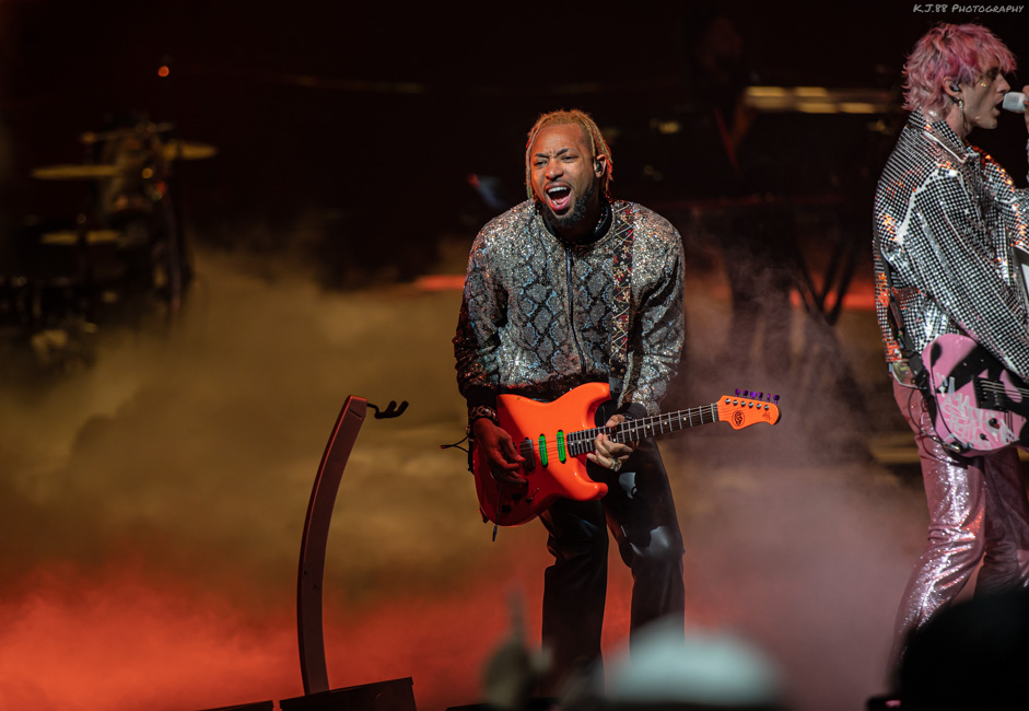 Machine Gun Kelly, Moda Center, photo by Kevin Pettigrew