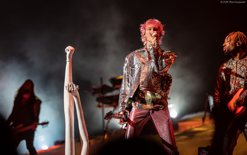 Machine Gun Kelly, Moda Center, photo by Kevin Pettigrew