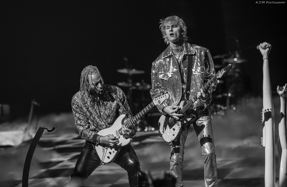 Machine Gun Kelly, Moda Center, photo by Kevin Pettigrew