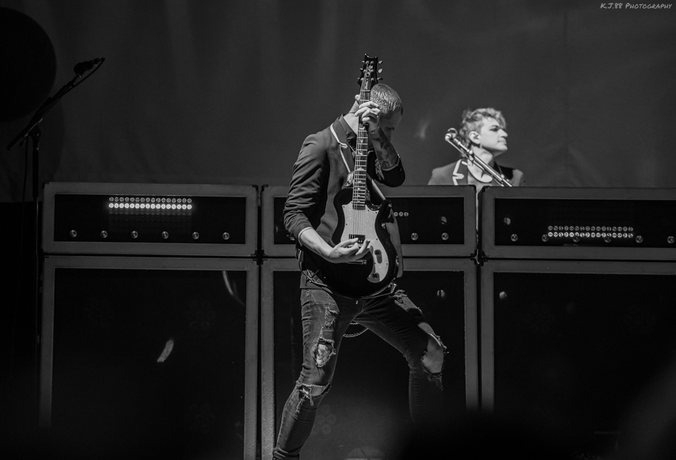 Avril Lavigne, Moda Center, photo by Kevin Pettigrew