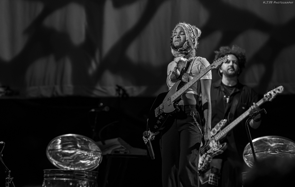 Willow, Moda Center, photo by Kevin Pettigrew