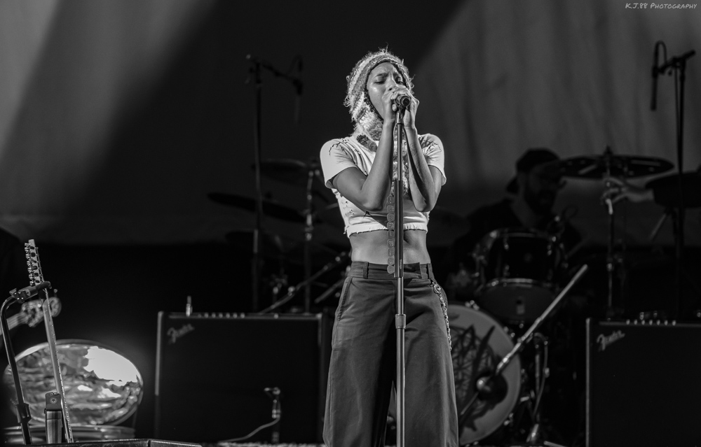 Willow, Moda Center, photo by Kevin Pettigrew