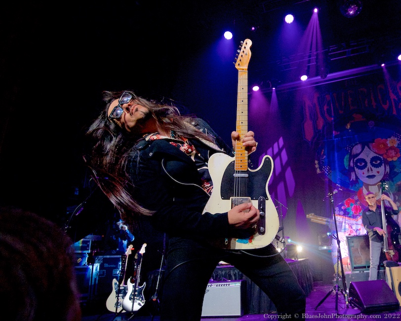 The Mavericks, Revolution Hall, photo by John Alcala