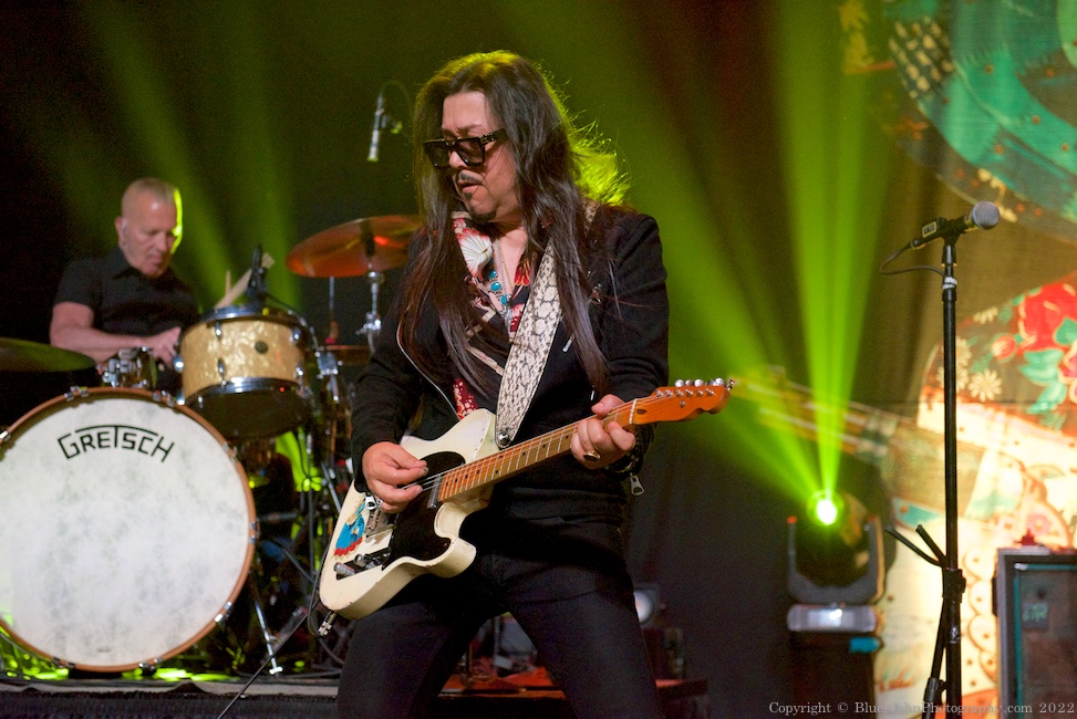 The Mavericks, Revolution Hall, photo by John Alcala