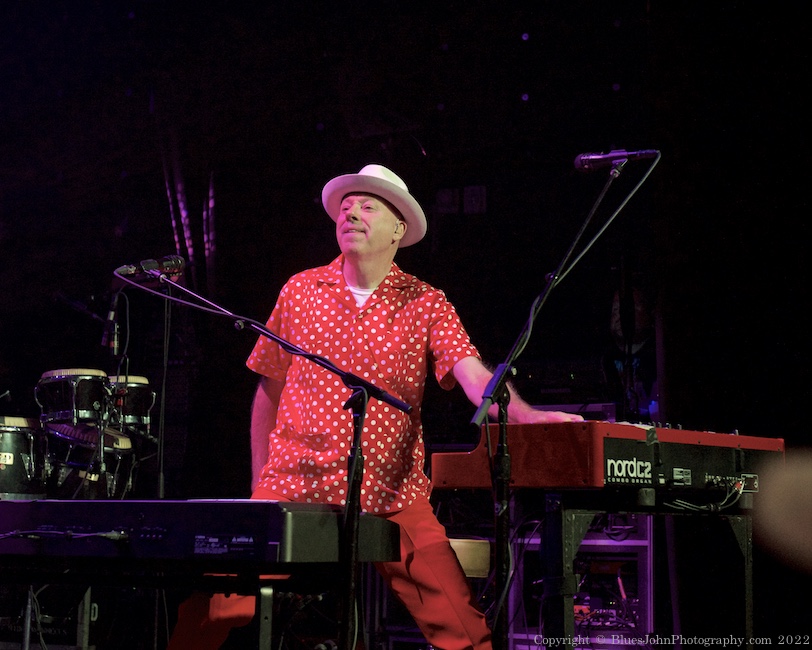 The Mavericks, Revolution Hall, photo by John Alcala