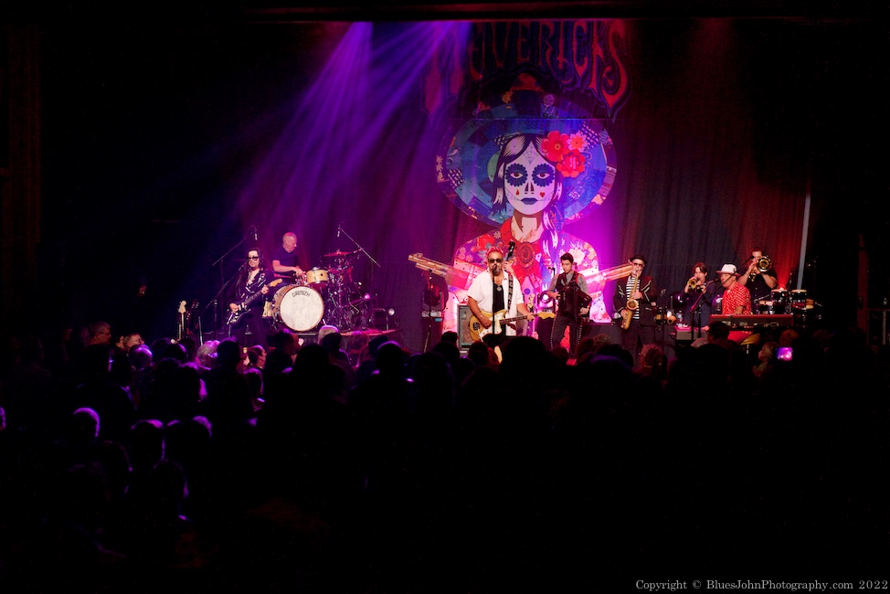 The Mavericks, Revolution Hall, photo by John Alcala