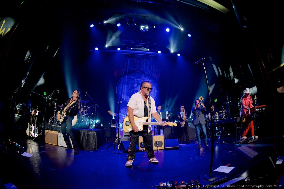 The Mavericks, Revolution Hall, photo by John Alcala