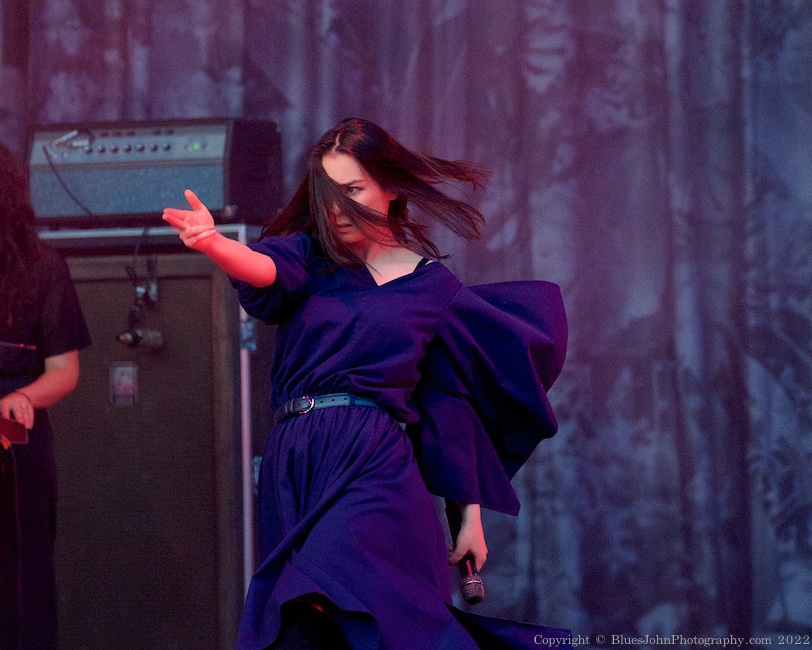 Mitski, Edgefield Amphitheater, photo by John Alcala