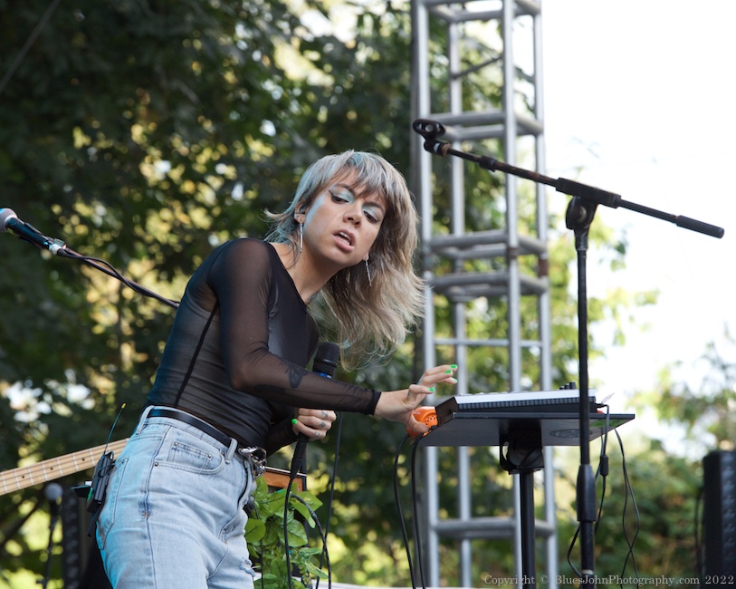 Hurray for the Riff Raff, Edgefield Amphitheater, photo by John Alcala