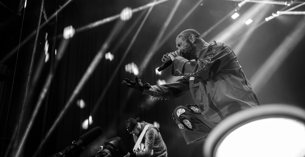 Five Finger Death Punch, RV Inn Style Resorts Amphitheater, photo by Kevin Pettigrew