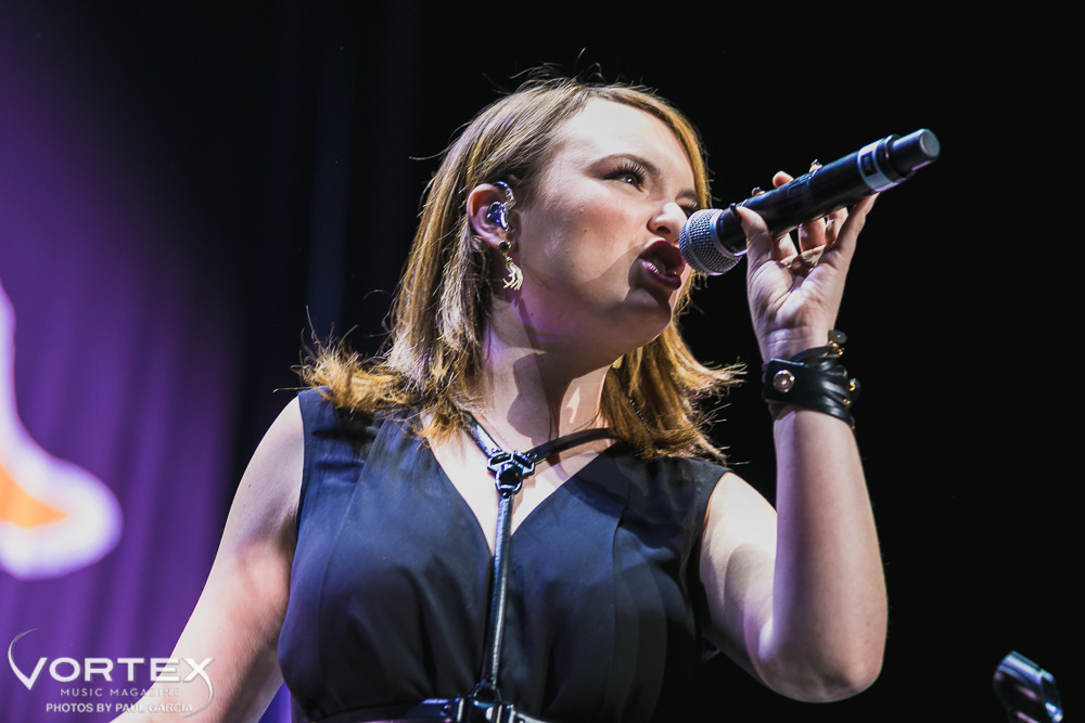 Abi Ann, Moda Center, Rose Quarter, photo by Paul Garcia