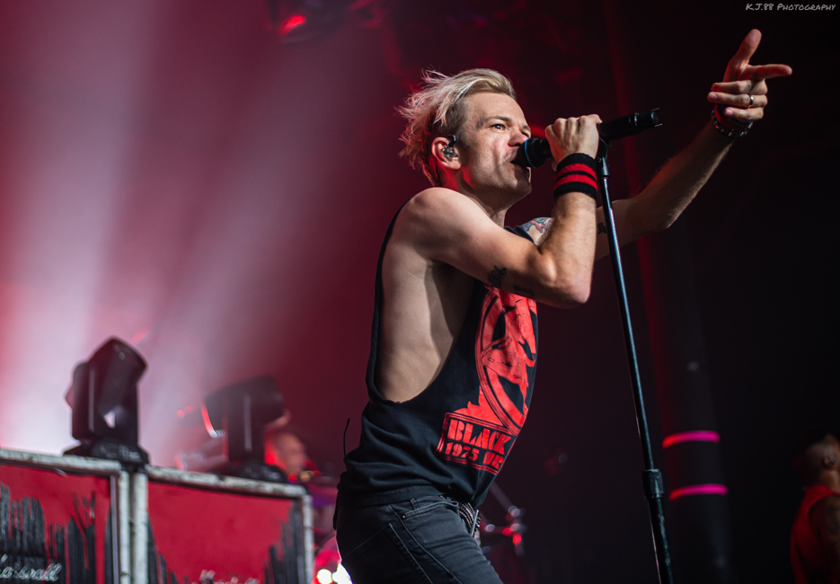 Sum 41, Roseland Theater, photo by Kevin Pettigrew