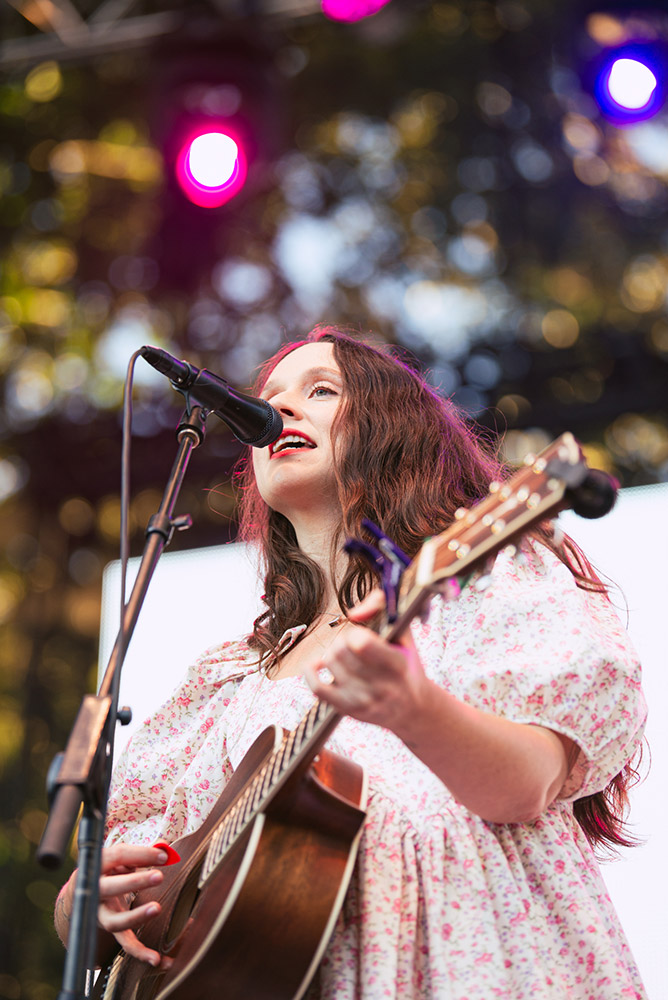 Waxahatchee, Edgefield Amphitheater, photo by Ignacio Quintana