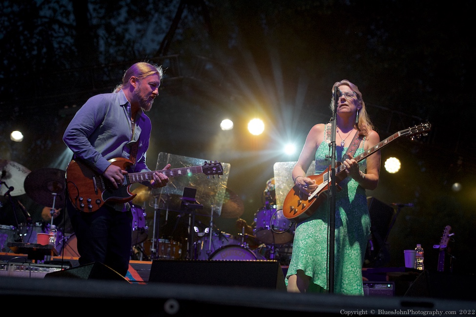 Tedeschi Trucks Band, Cuthbert Amphitheater, photo by John Alcala