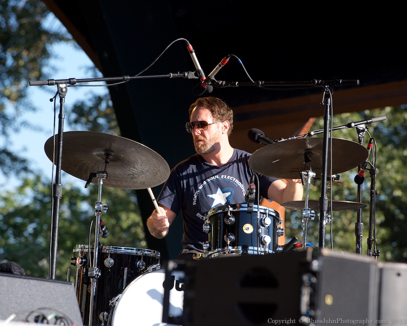 Gabe Dixon, Cuthbert Amphitheater, photo by John Alcala