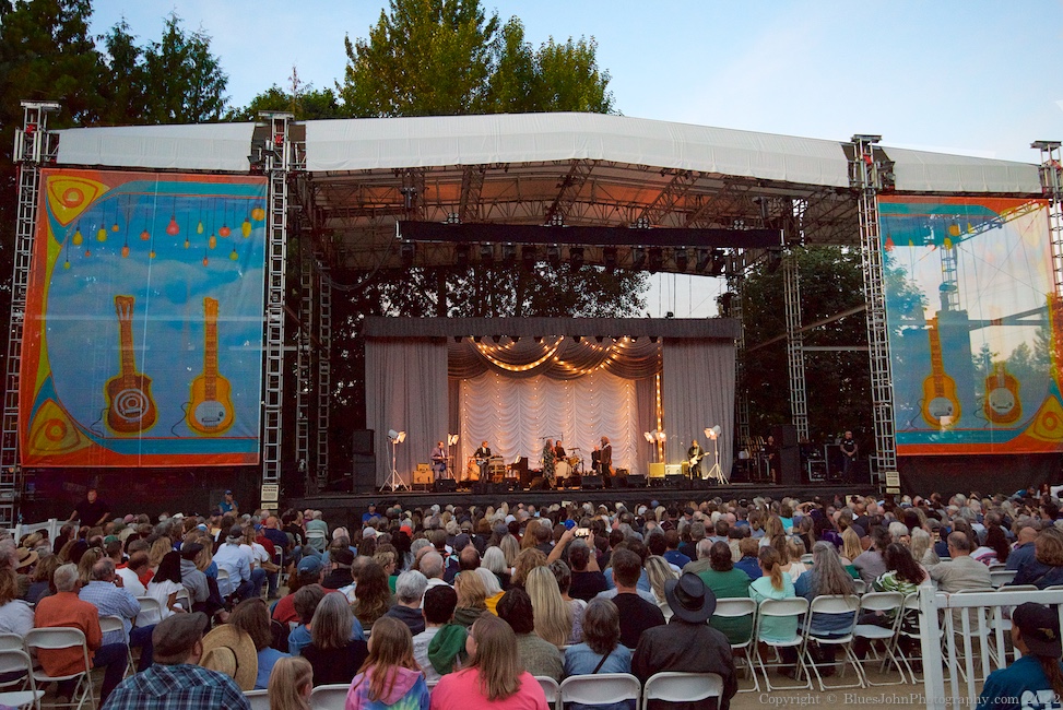 Robert Plant, Alison Krauss, Edgefield Amphitheater, photo by John Alcala