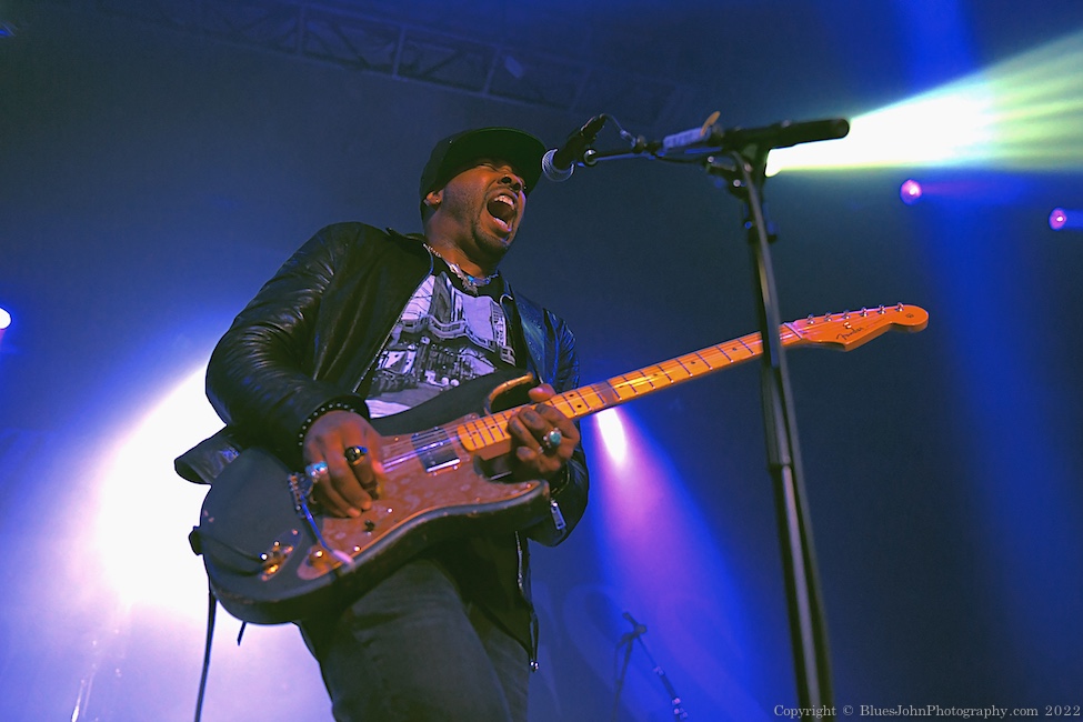 Ayron Jones and The Way, Roseland Theater, photo by John Alcala