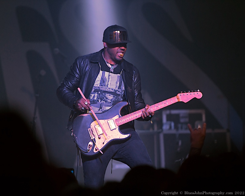 Ayron Jones and The Way, Roseland Theater, photo by John Alcala