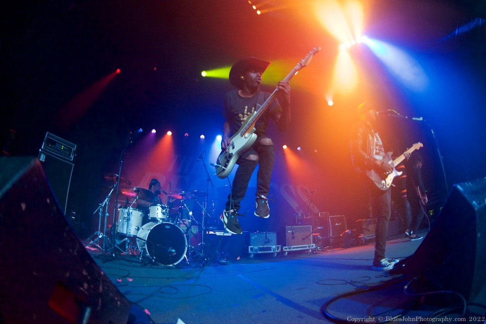 Ayron Jones and The Way, Roseland Theater, photo by John Alcala