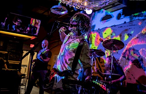 Head the Hive, Bunk Bar, photo by Kevin Pettigrew