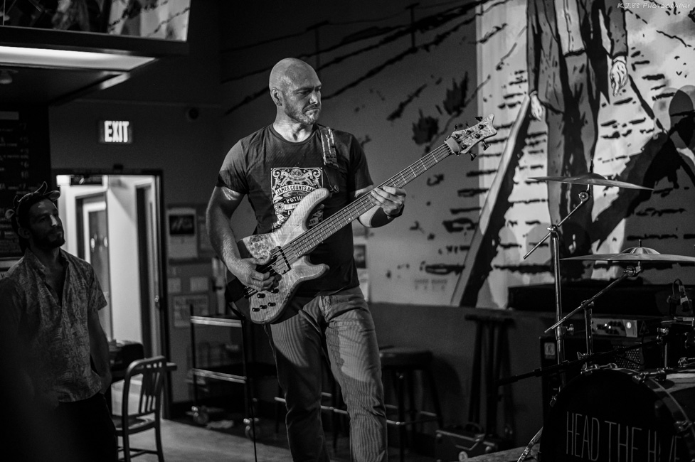 Head the Hive, Bunk Bar, photo by Kevin Pettigrew