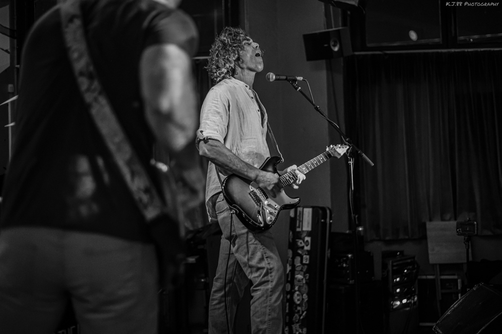 Head the Hive, Bunk Bar, photo by Kevin Pettigrew