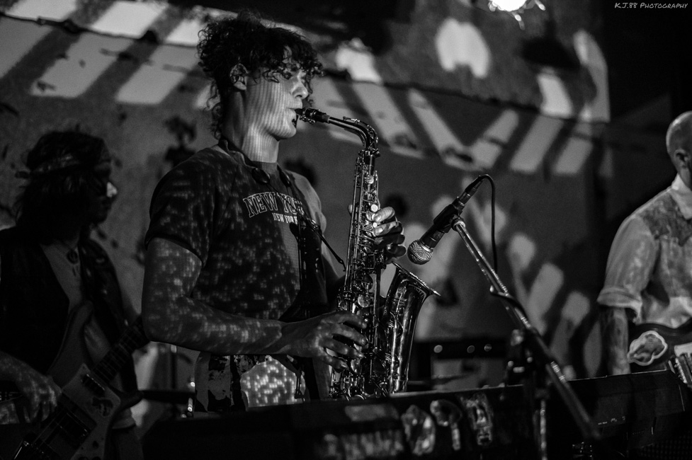 Atomic Momma, Bunk Bar, photo by Kevin Pettigrew