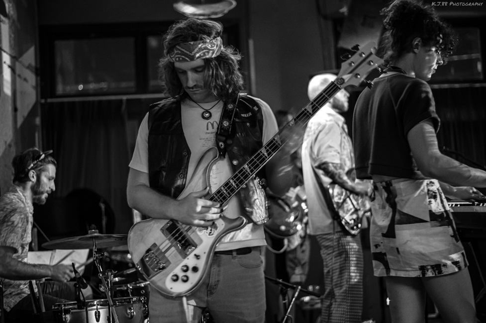 Atomic Momma, Bunk Bar, photo by Kevin Pettigrew