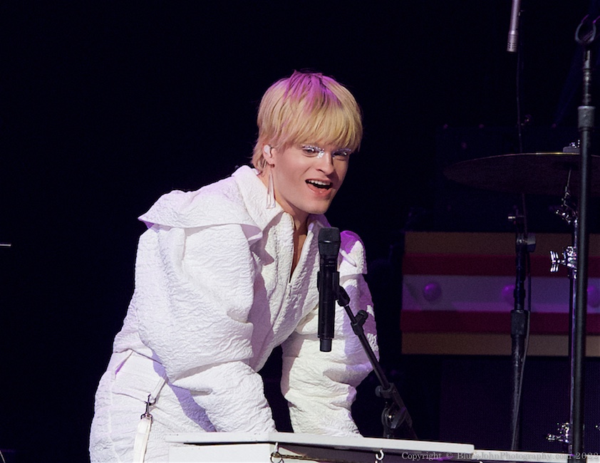 JAKE WESLEY ROGERS, Moda Center, photo by John Alcala