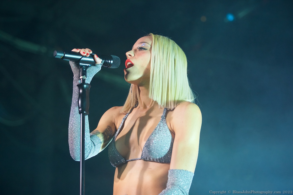 Cannons, Roseland Theater, photo by John Alcala