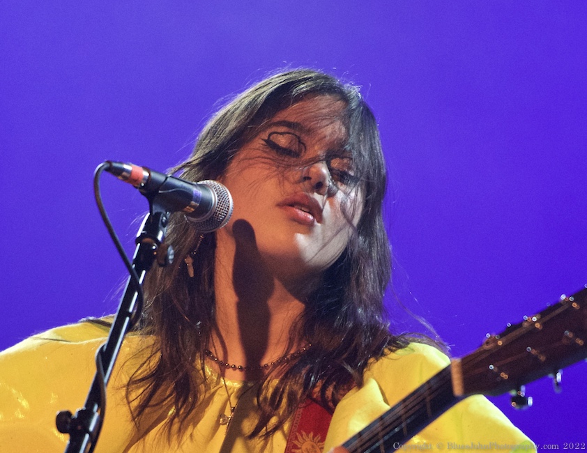 Juliana Madrid, Roseland Theater, photo by John Alcala