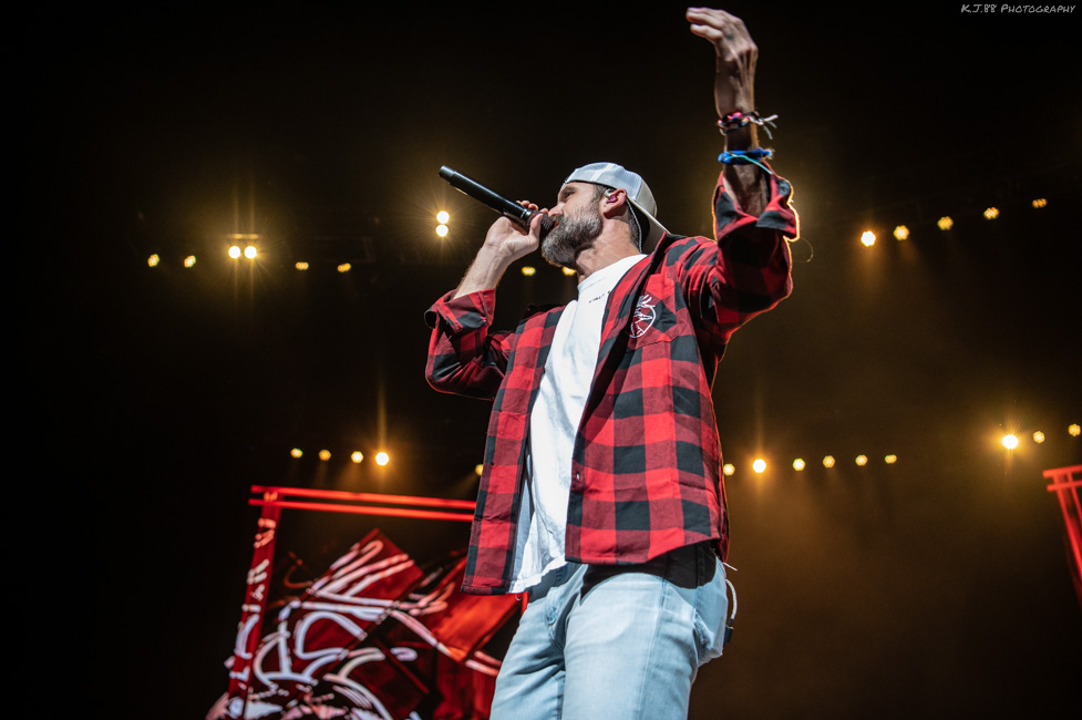 Walker Hayes, Moda Center, photo by Kevin Pettigrew