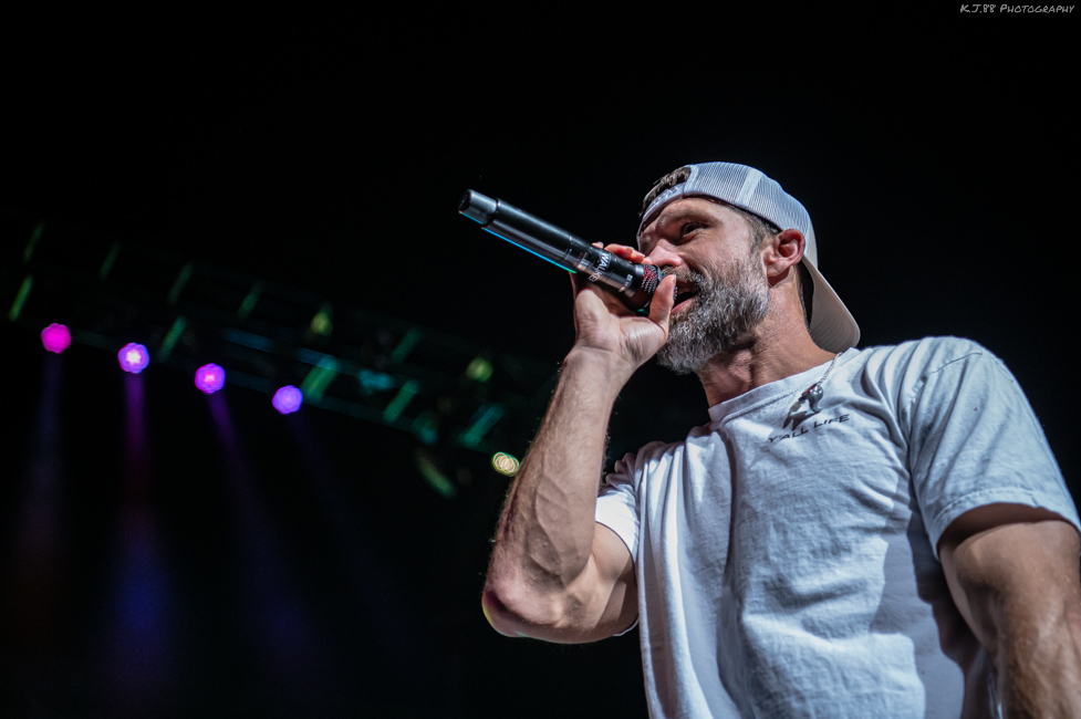 Walker Hayes, Moda Center, photo by Kevin Pettigrew