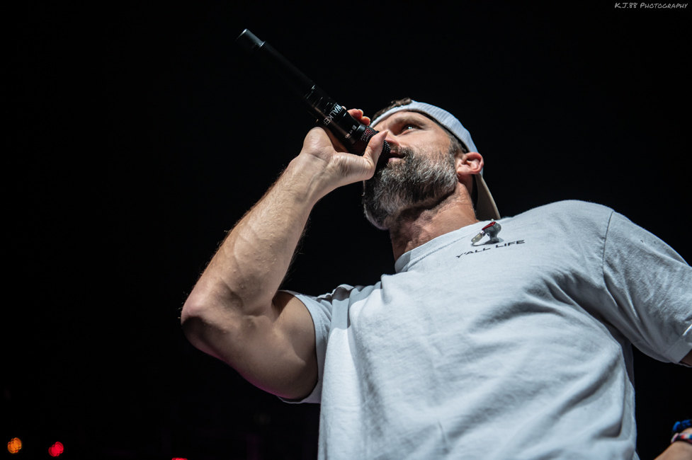 Walker Hayes, Moda Center, photo by Kevin Pettigrew