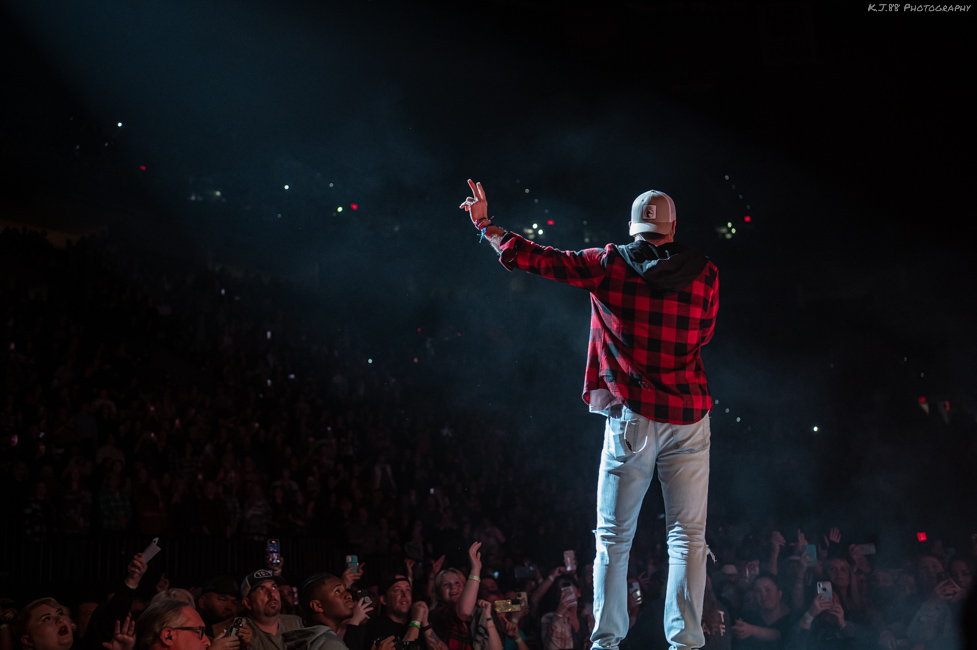 Walker Hayes, Moda Center, photo by Kevin Pettigrew
