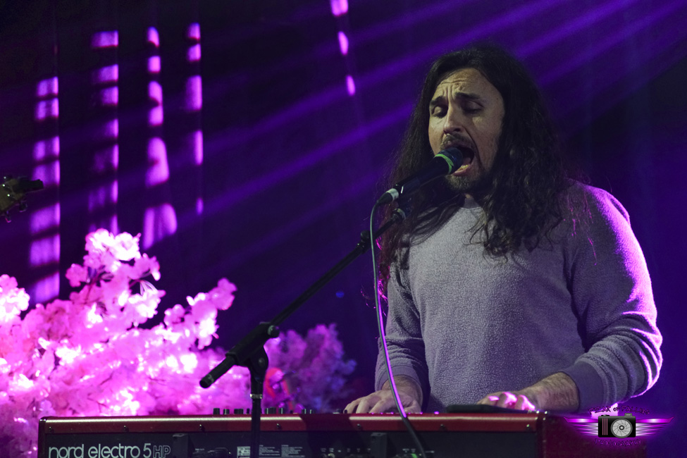 Próxima Parada, Star Theater, photo by Joshua Hathaway