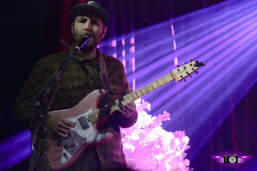 Próxima Parada, Star Theater, photo by Joshua Hathaway