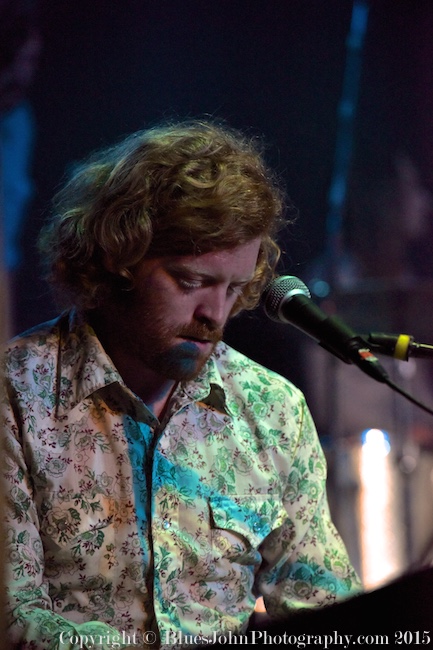 Moon By You, Hawthorne Theatre, photo by John Alcala