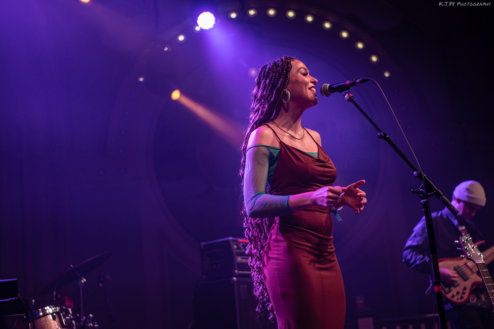 Lo Steele, Crystal Ballroom, photo by Kevin Pettigrew