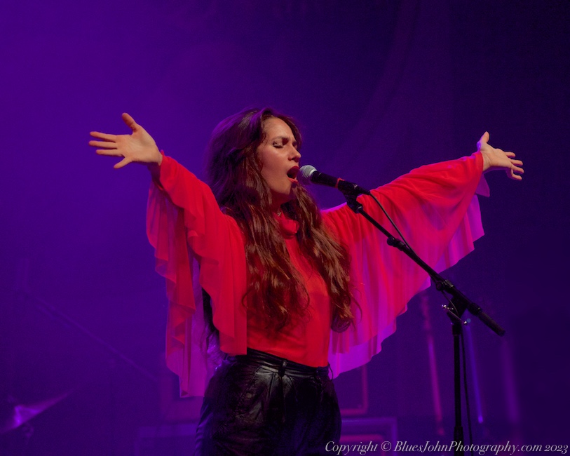Lola Kirke, Crystal Ballroom, photo by John Alcala