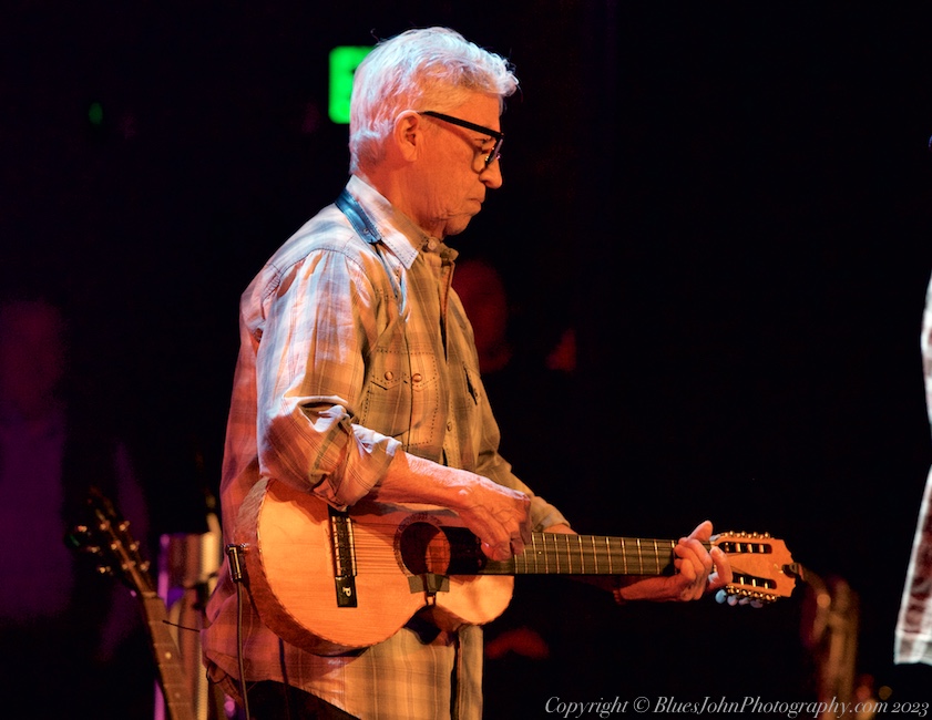 Los Lobos, Revolution Hall, photo by John Alcala
