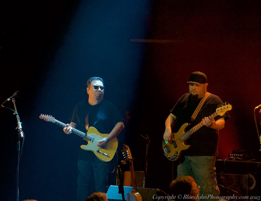 Los Lobos, Revolution Hall, photo by John Alcala
