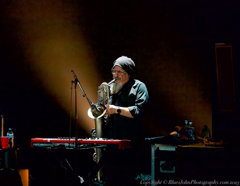 Los Lobos, Revolution Hall, photo by John Alcala
