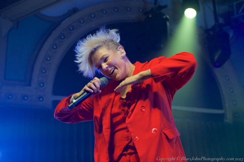 Betty Who, Crystal Ballroom, photo by John Alcala