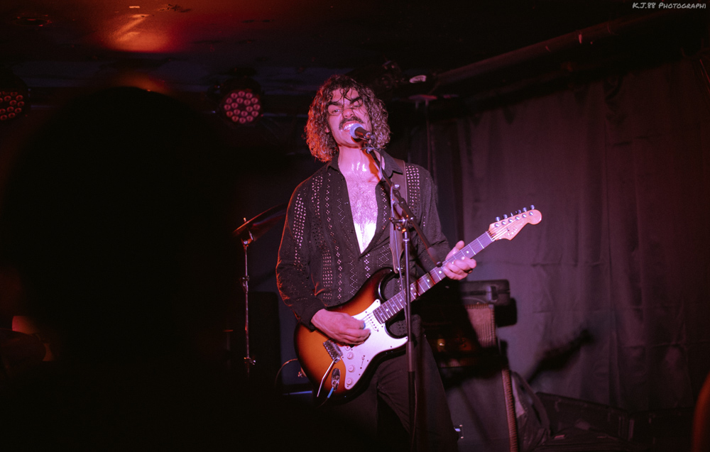 Head the Hive, The Six Below Midnight, photo by Kevin Pettigrew