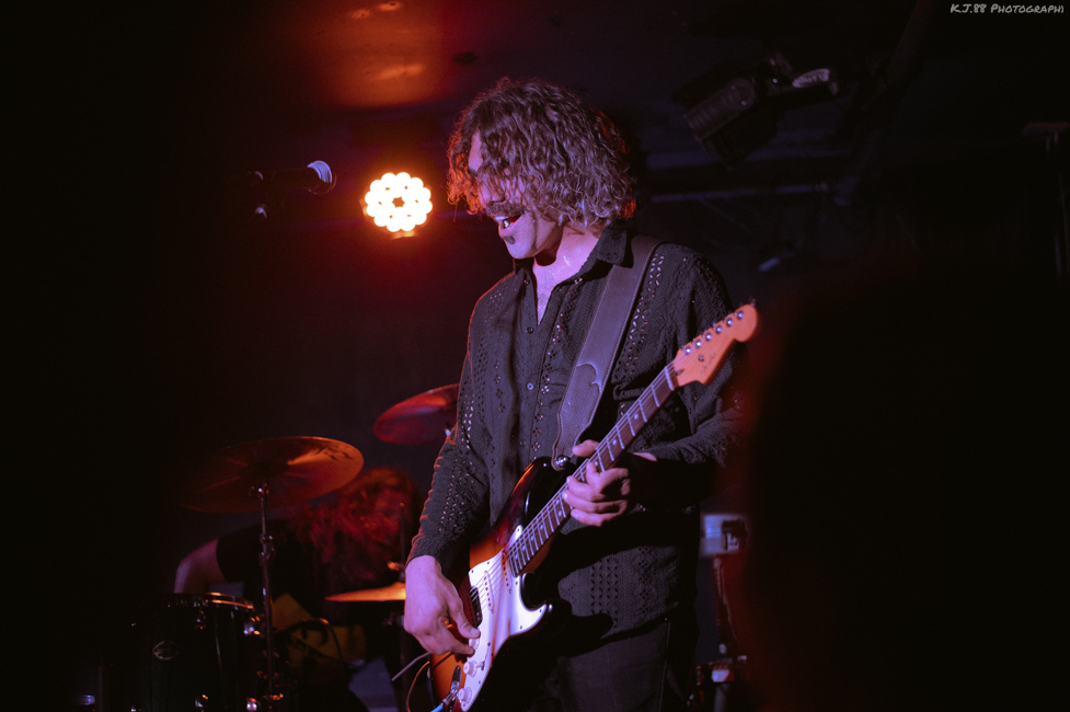 Head the Hive, The Six Below Midnight, photo by Kevin Pettigrew